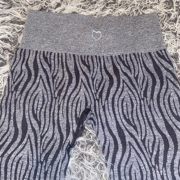 Gym leggings for women - Picture 3 of 3